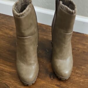 JustFab Taupe Winter Boots